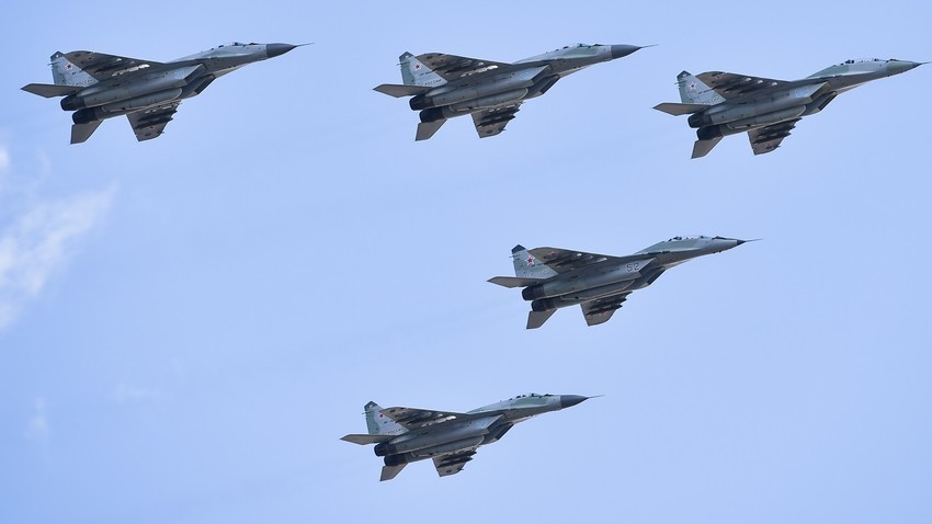 Zrakoplovni dio programa velike vojne parade povodom Dana Pobjede, 2019. Moskva.