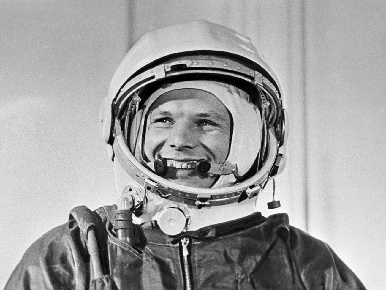 Il cosmonauta sovietico Yurij Gagarin, il primo uomo ad aver volato nello spazio