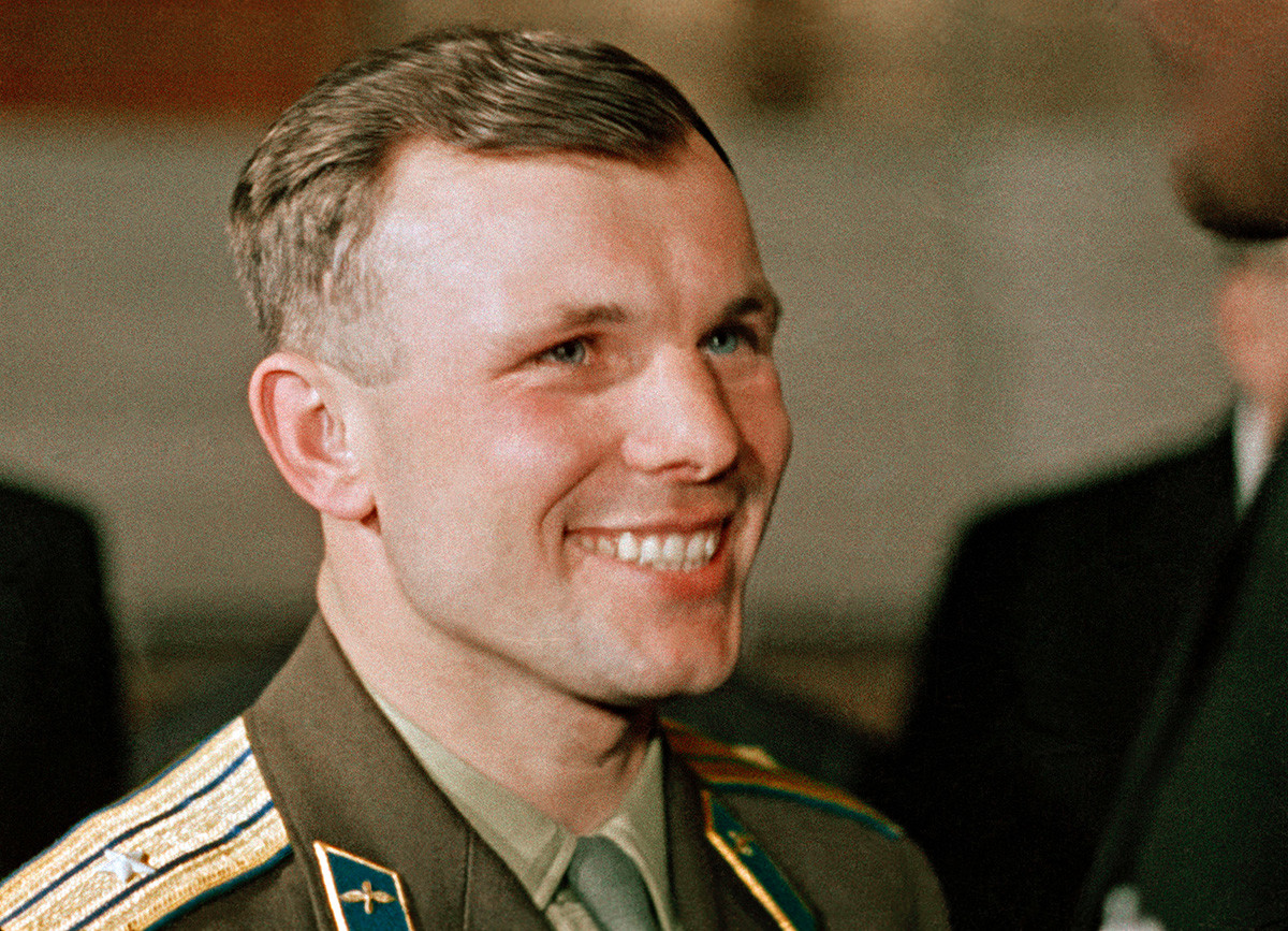 Heroj Sovjetskog Saveza, bojnik Jurij Aleksejevič Gagarin. 