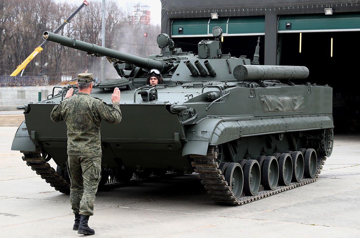 Un véhicule de combat BMP-3