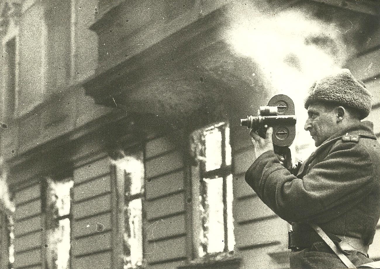 Илья Аронс в Берлине. Май 1945 г.