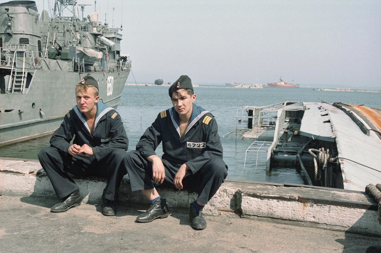 エストニアからソ連軍の撤退、タリン港に入港していた最後のソ連軍艦