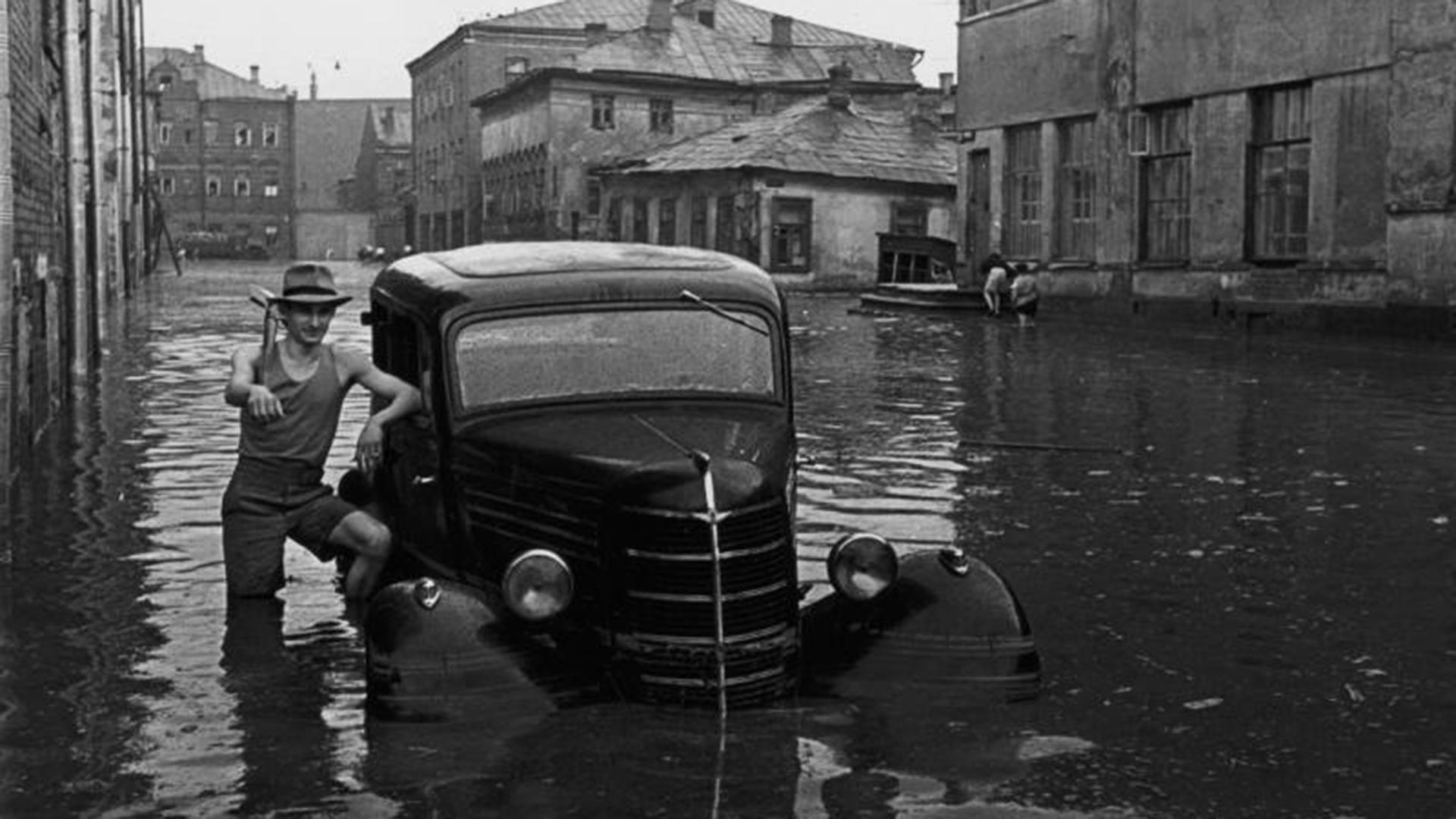 Poplava na ulicama Moskve poslije proloma oblaka u svibnju 1949.

