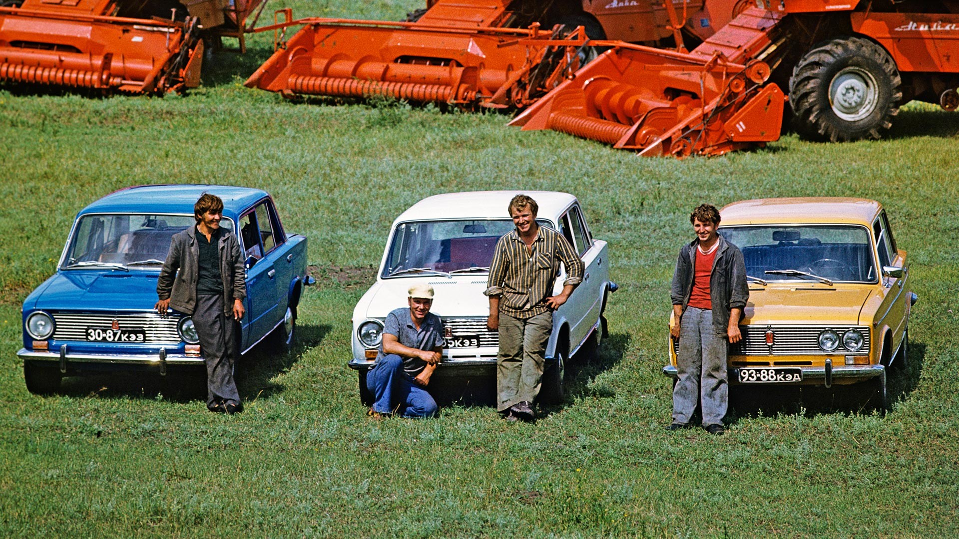 Agriculteurs d'un sovkhoze soviétique