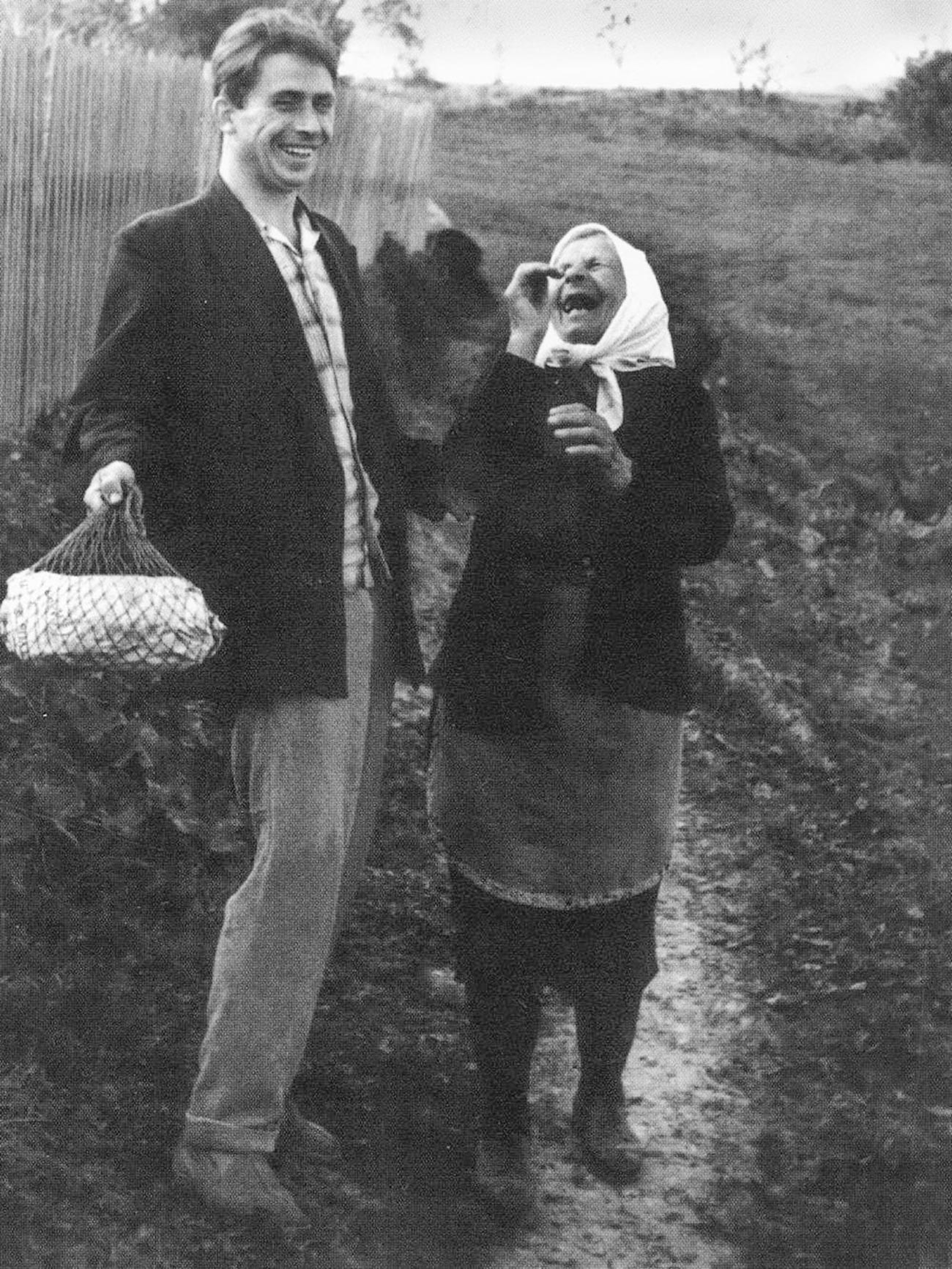 老女とその「小さな」孫。1960年代