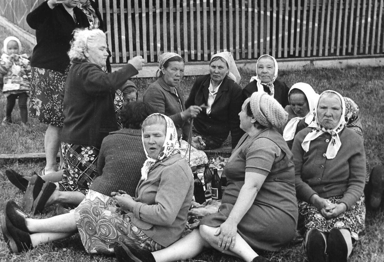 A group of old women on a holiday in a village, 1978