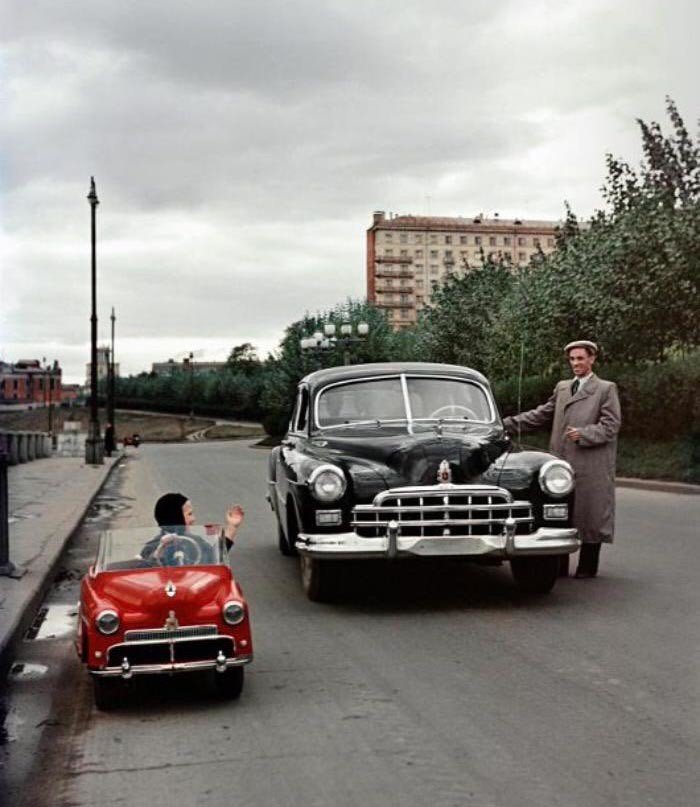 Carro infantil, 1955.
