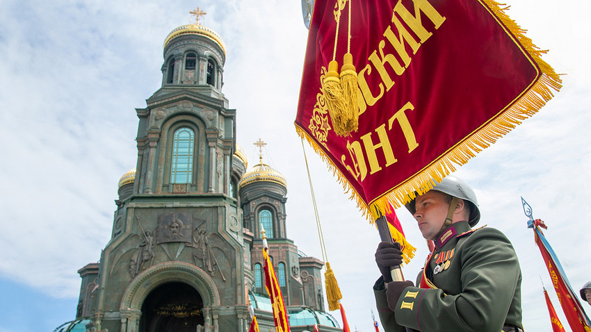 Пред почетак освећења главног храма Оружаних снага РФ у парку Патриот у Московској области.