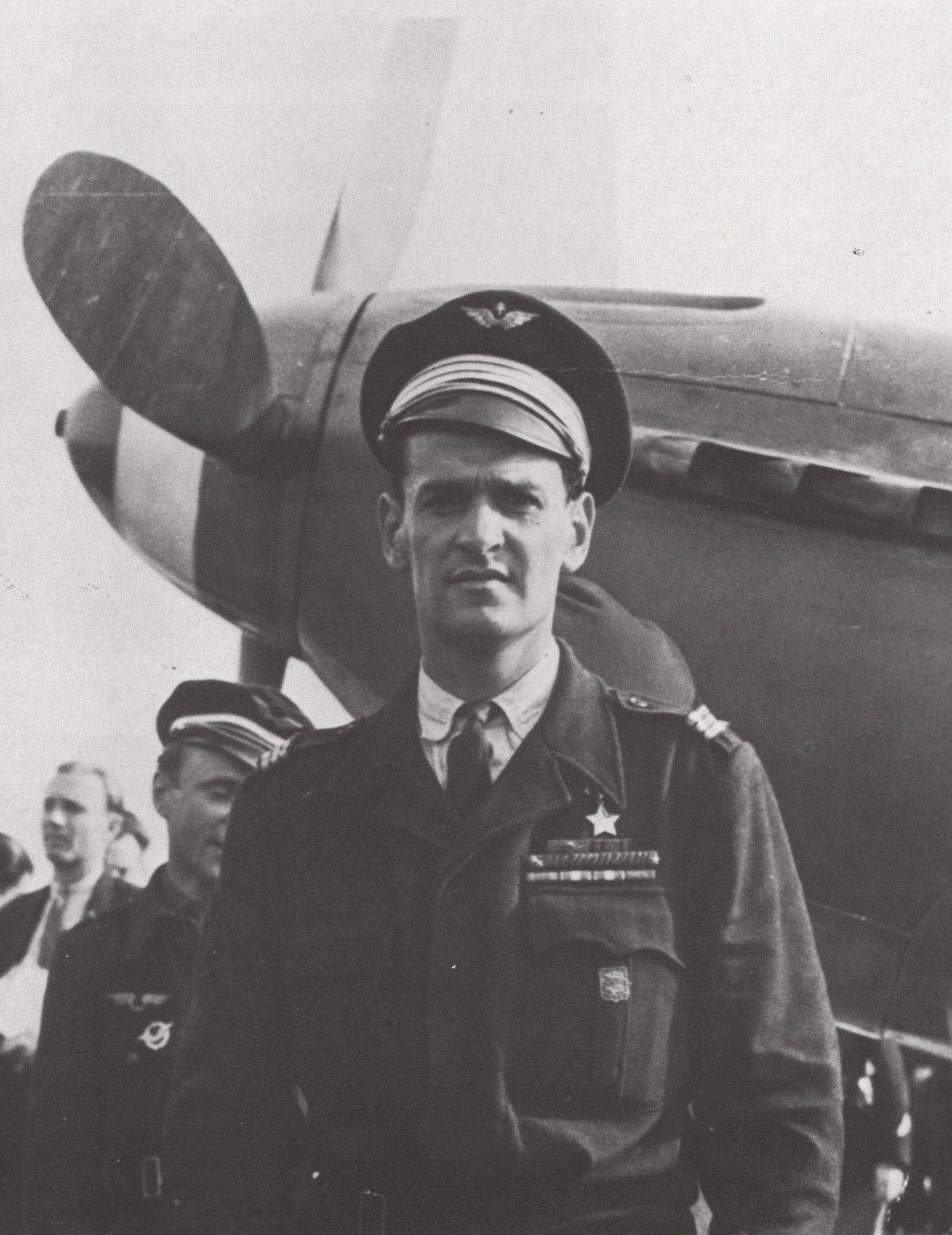 Marcel Albert, Héros de l'Union soviétique, au Bourget, le 20 juin 1945