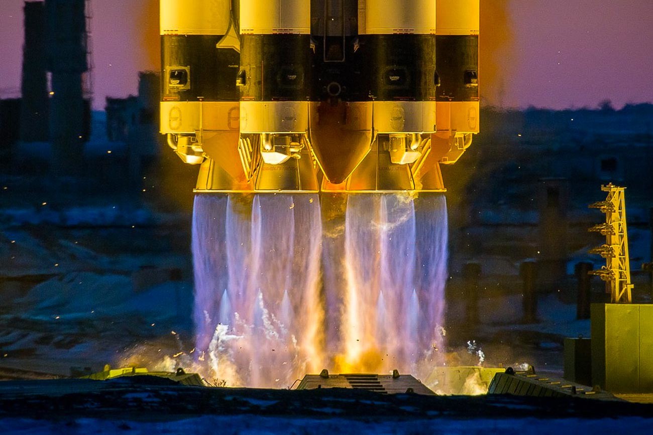 Décollage d'un lanceur russe Proton-M