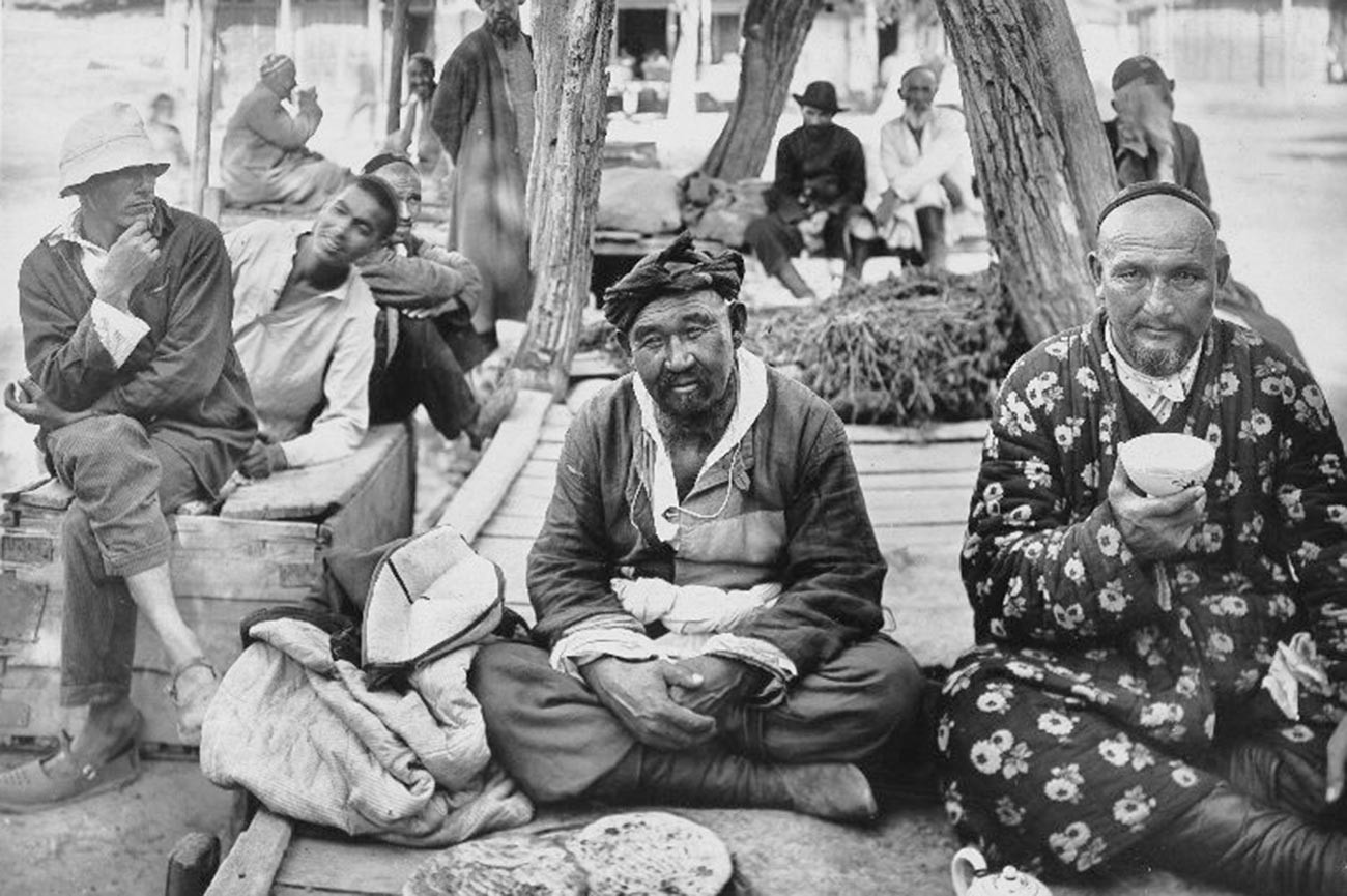 Teetrinken. Usbekische SSR, 1930er Jahre