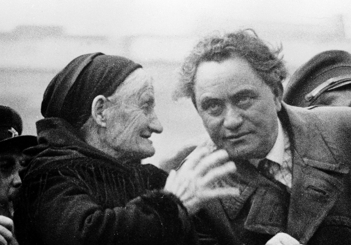 ゲオルギ・ディミトロフと母親