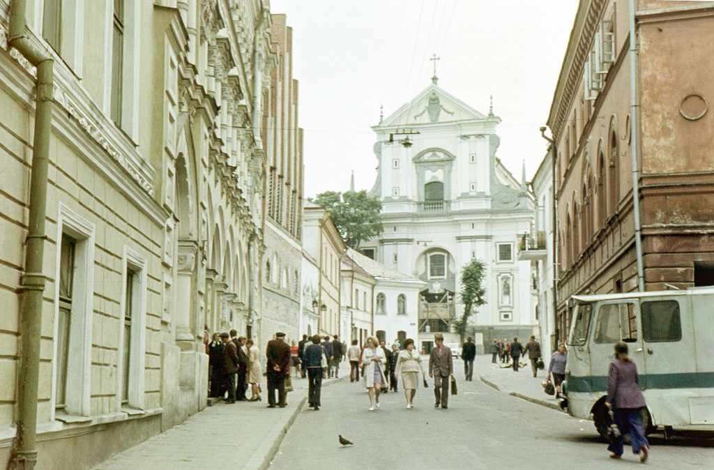 Костел Святой Терезы на улице Аушрос Варту в Вильнюсе, 1970-е гг.
