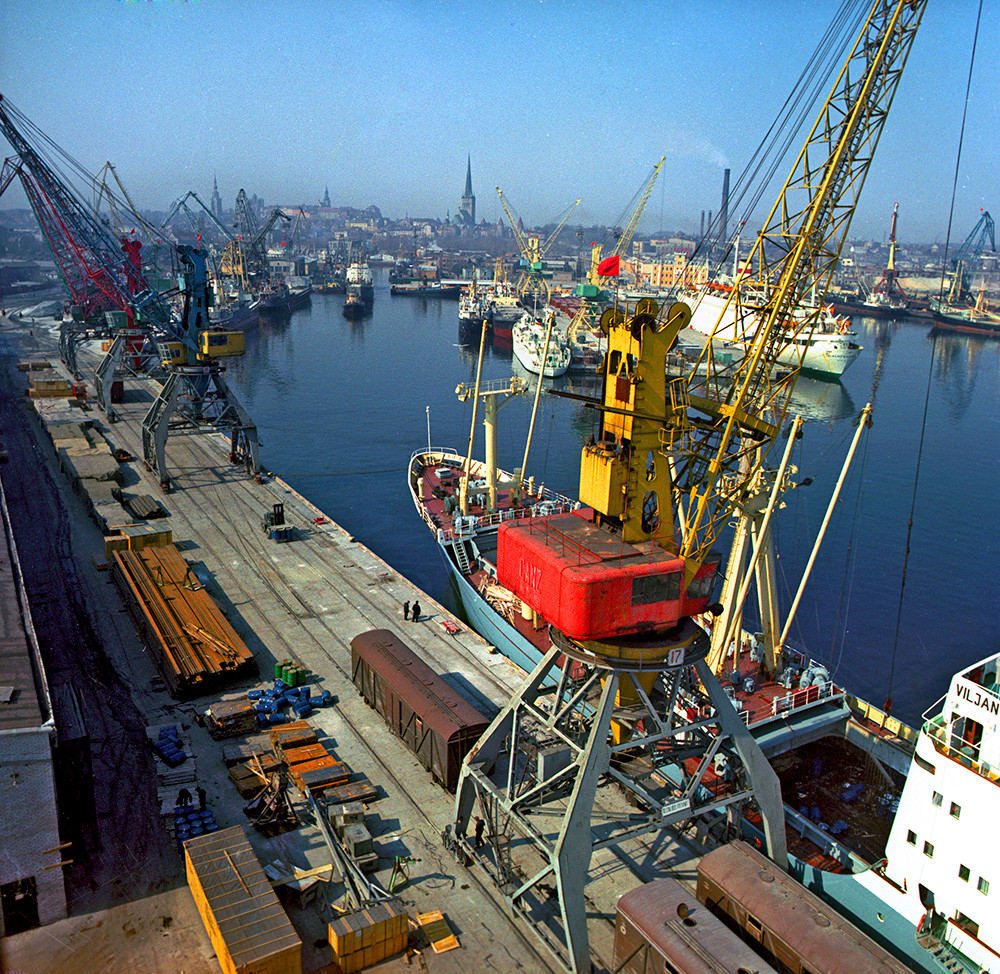 Грузовой морской порт в Таллине, 1973 г.