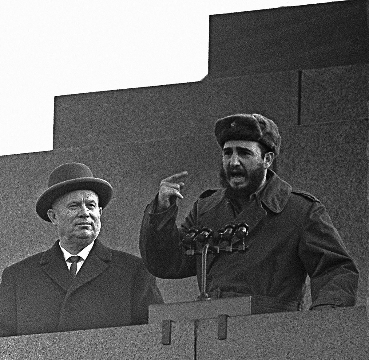 Nikita Khruschov e Fidel Castro

