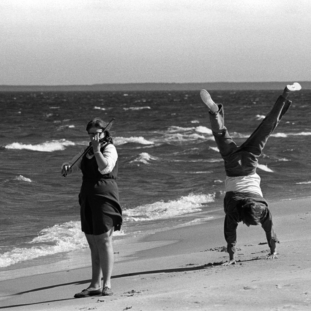 Au bord de la mer, à Pärnu, en Estonie