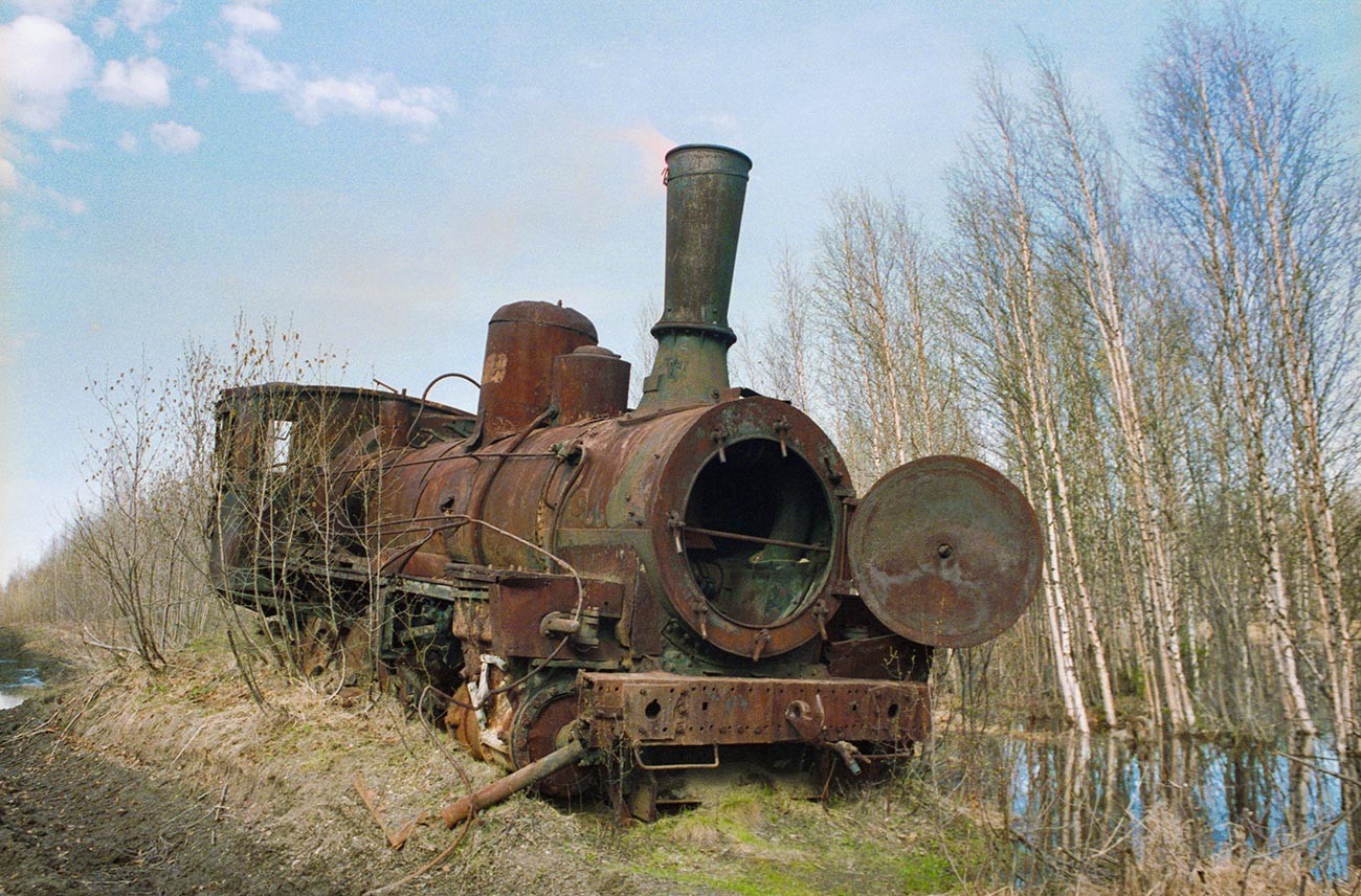 Парен локомотив на недовършения участък от жп линията Салехард - Игарка
