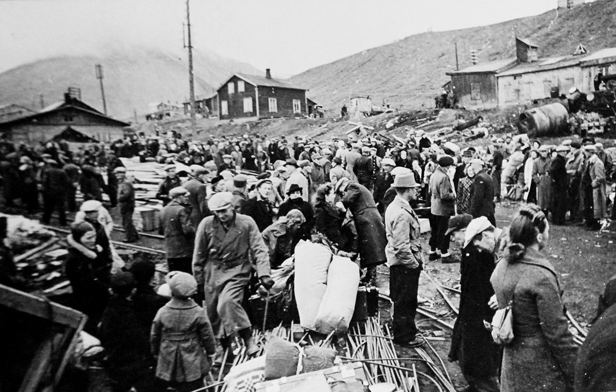 Norwegians ready to board a ship which carried them to Britain.