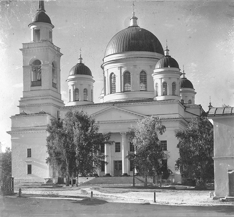 New Tikhvin Convent. Cathedral of St. Alexander Nevsky, south view. Contact print (original negative missing). Summer 1909