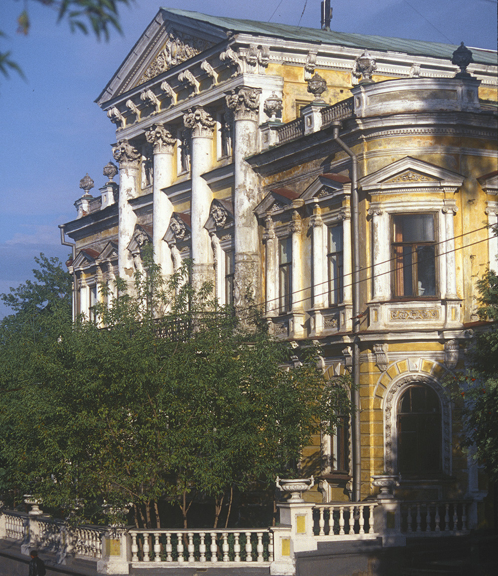 Hiša Meškova, glavna fasada. 23. avgust 1999
