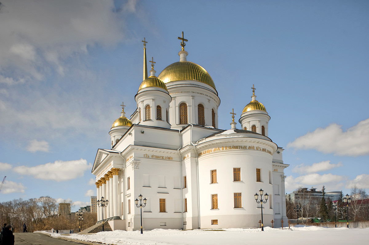 Ekaterinbourg, couvent Saint-Alexandre-Nevski-de Notre Dame de Tikhvine. L'église Saint-Alexandre-Nevski, vue sud-est. 