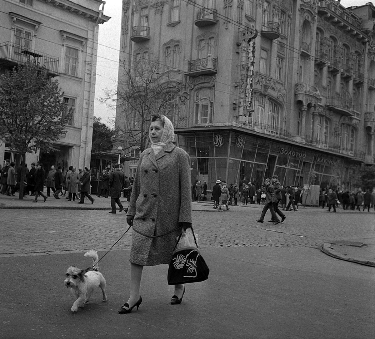 Auf einer Straße in Odessa, 1970