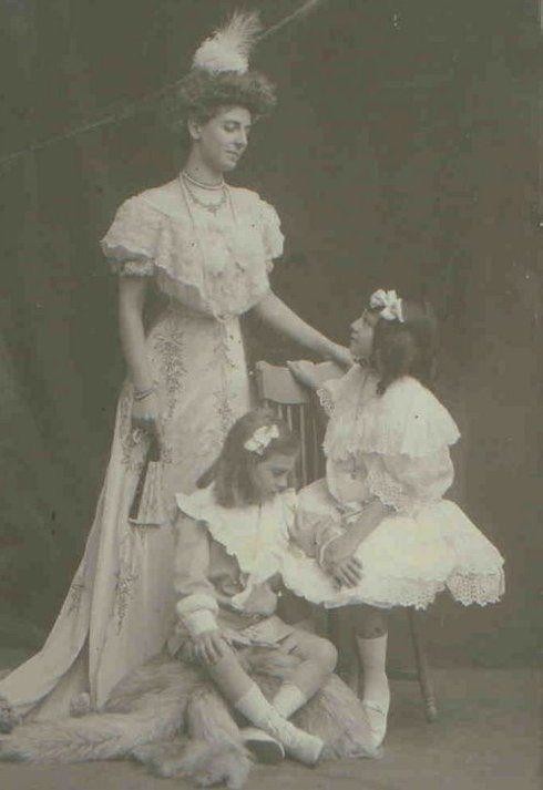 Isolina Moreno avec ses enfants 