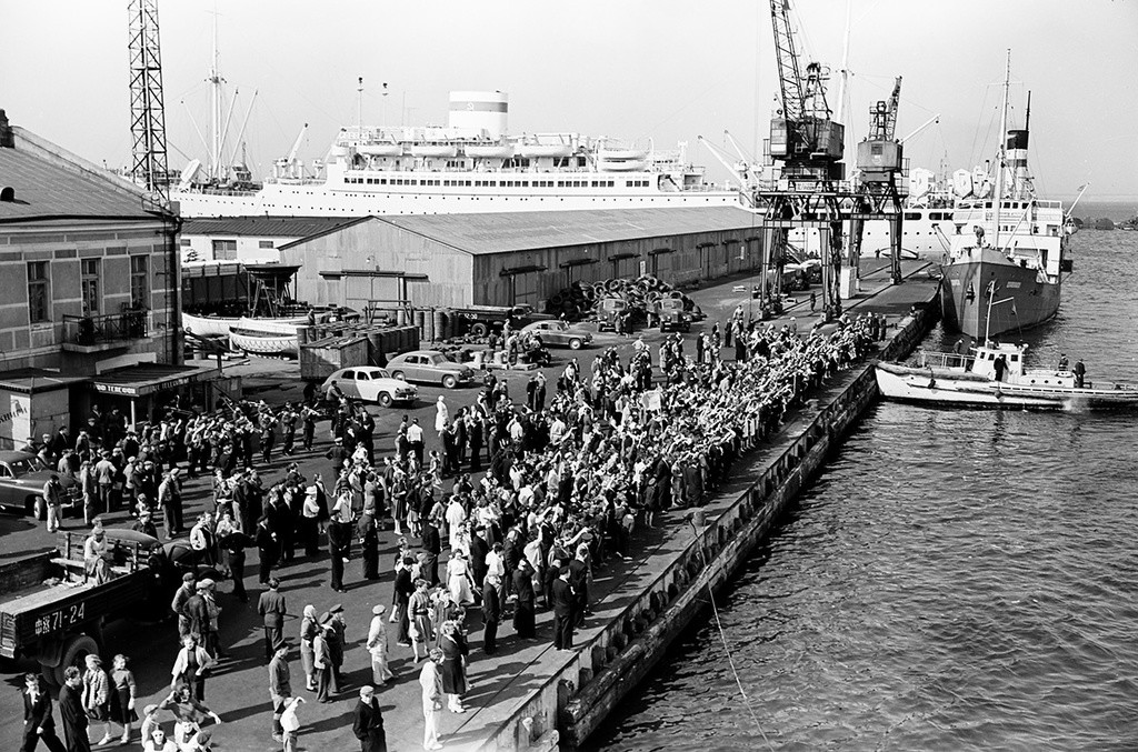 Suasana di pelabuhan Odessa, 1958.