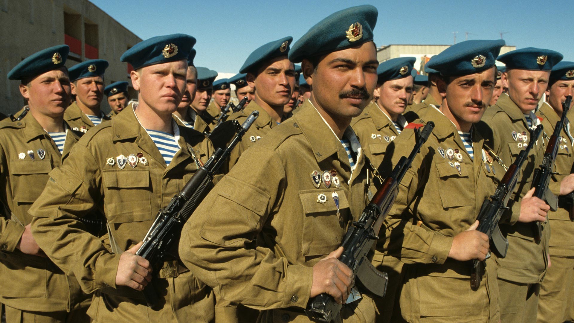 Las tropas soviéticas se retiran de Kabul