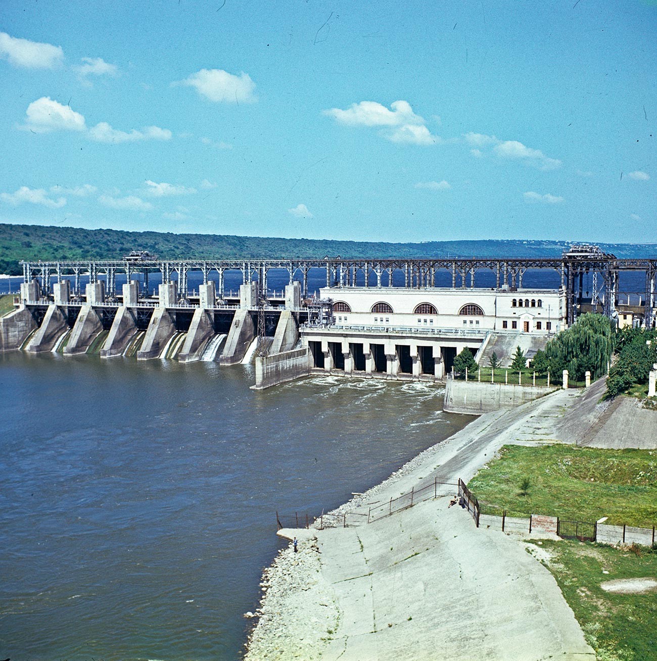 Дубосарска хидроелектрана, 1980 година.
