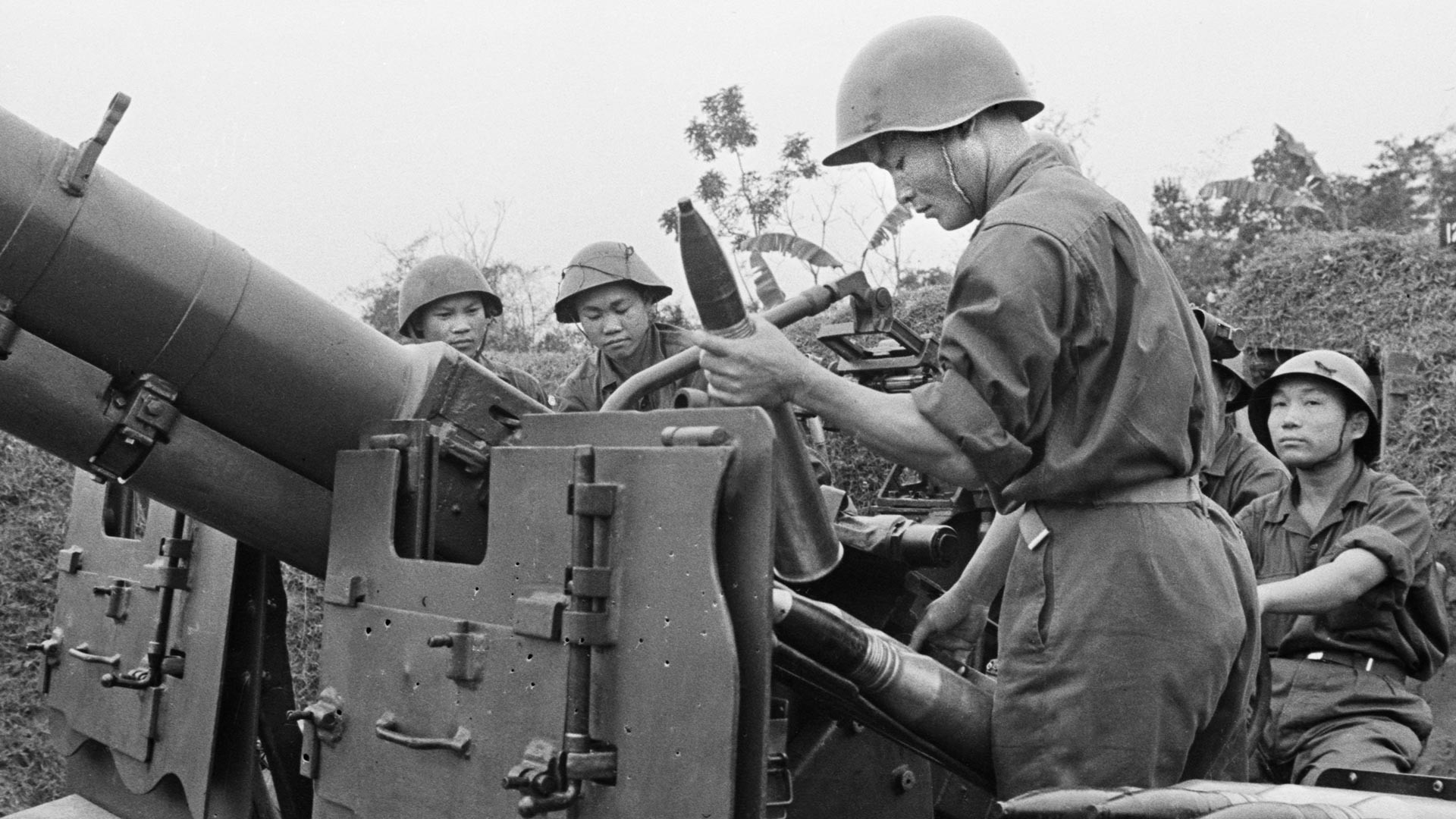 VPA anti-aircraft gunners.