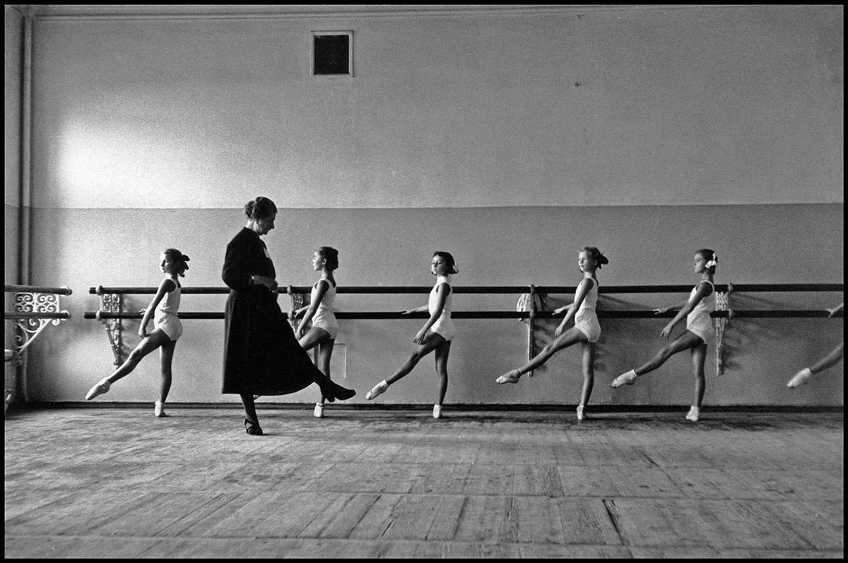 L’école du théâtre Bolchoï. Moscou, URSS, 1958