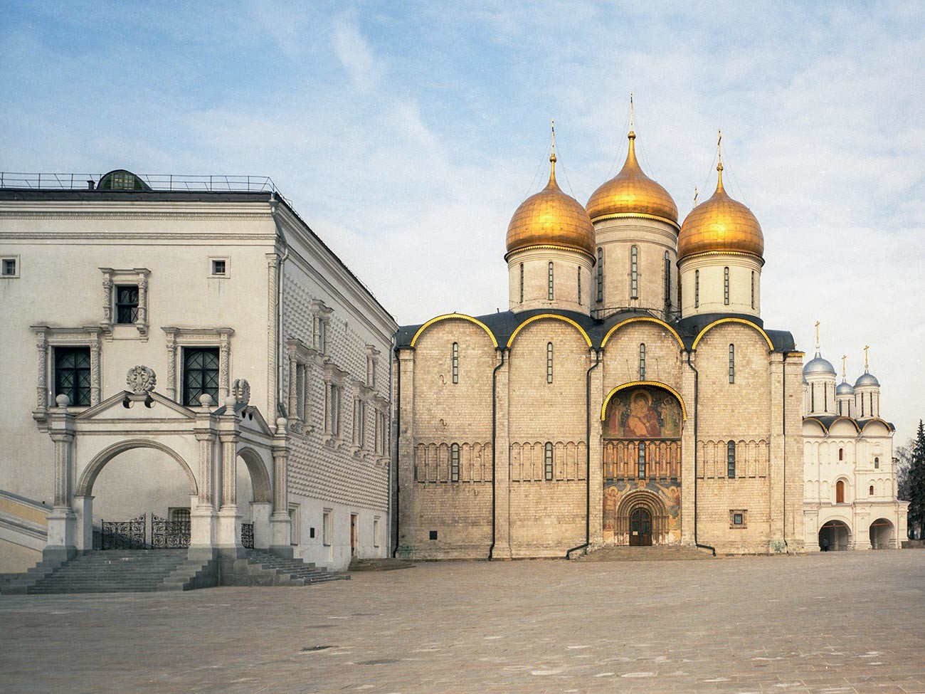 Le Palais à Facettes et la cathédrale de la Dormition de Moscou