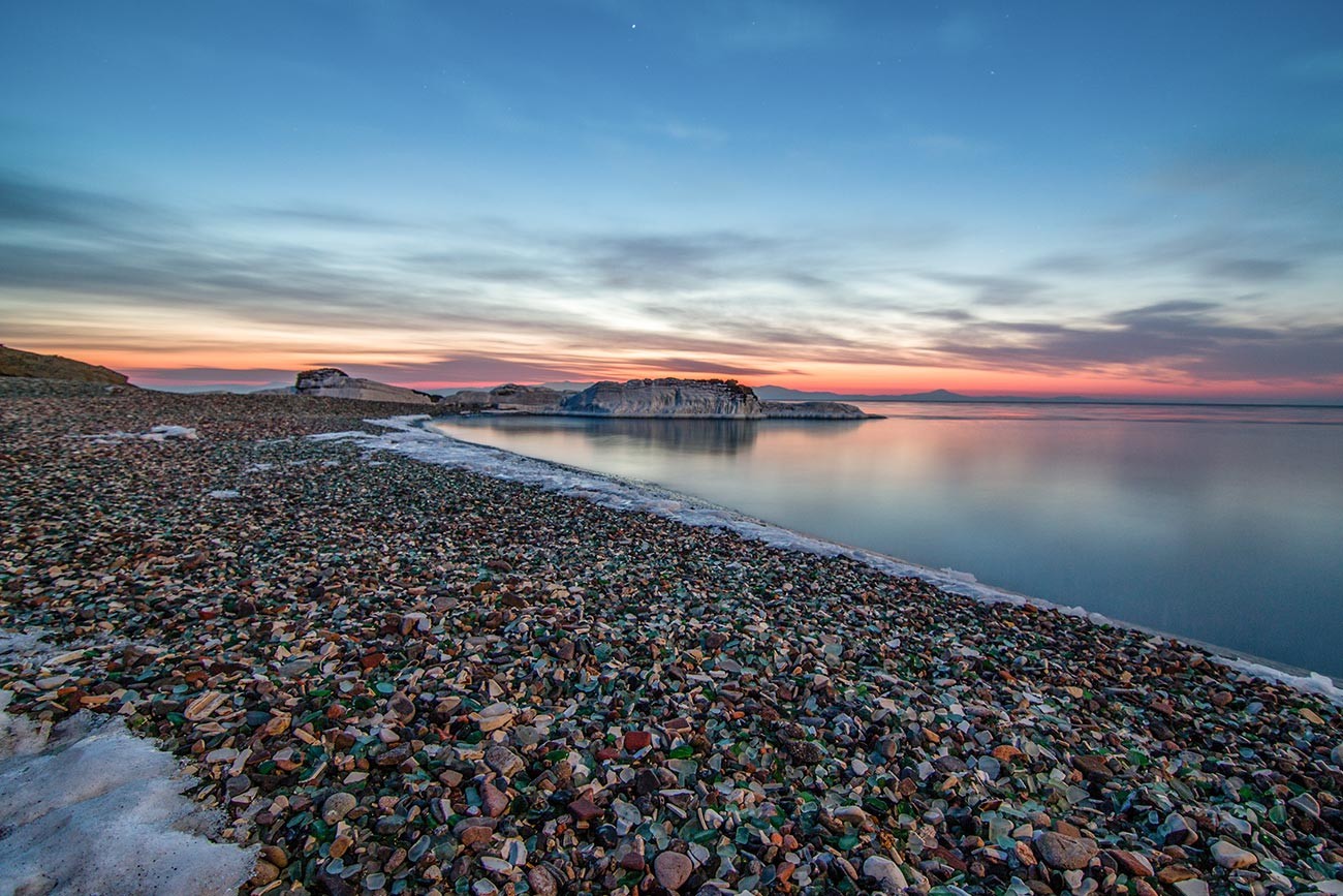 Steklyanny (glass) beach during the sunset