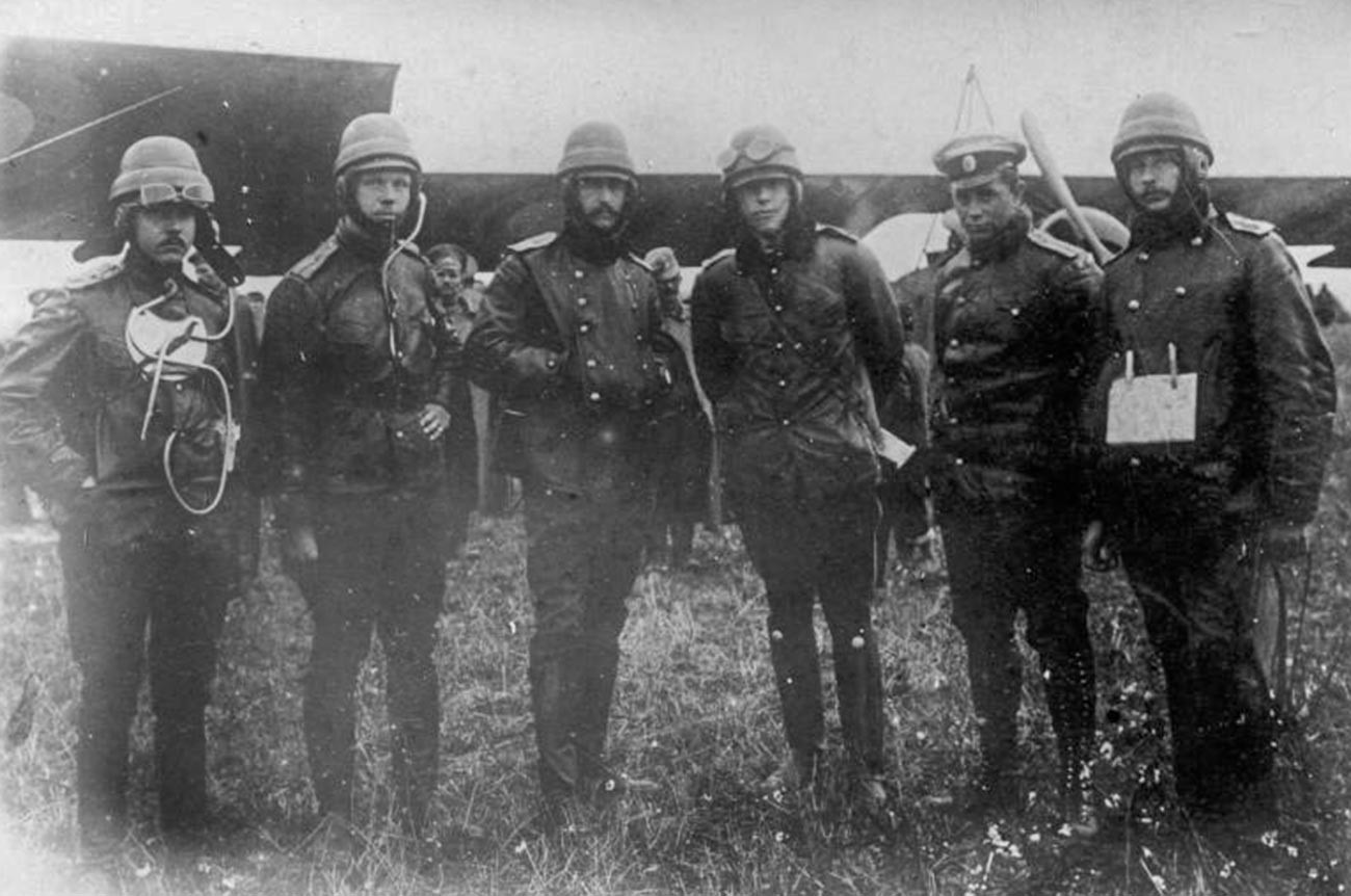 Des aviateurs russes
