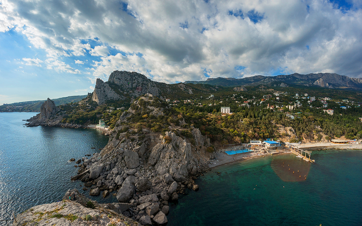 Mount Koshka: Western border of the village, Simeiz village, Yalta, Crimea