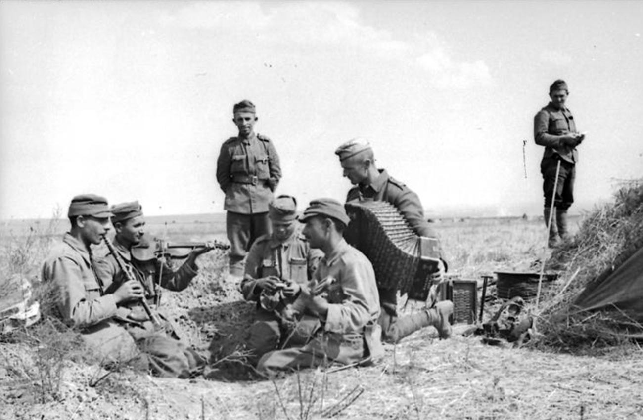 Румынская пехота возле Дона.
