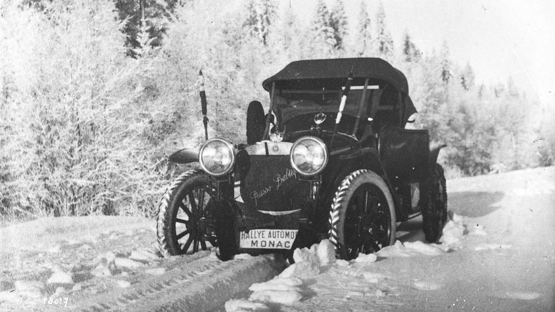 La voiture Russo-Balt de Nagel lors du rallye de Monte-Carlo en 1912