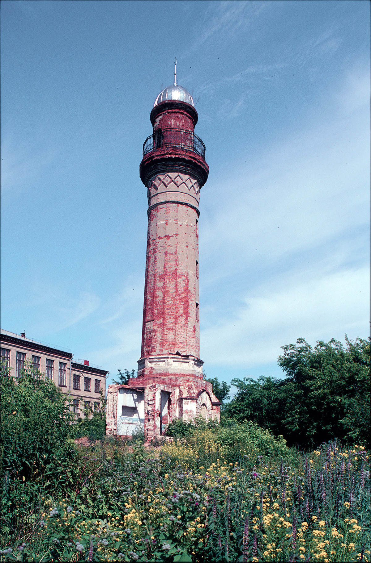 Minaret of former mosque. July 15, 2003 