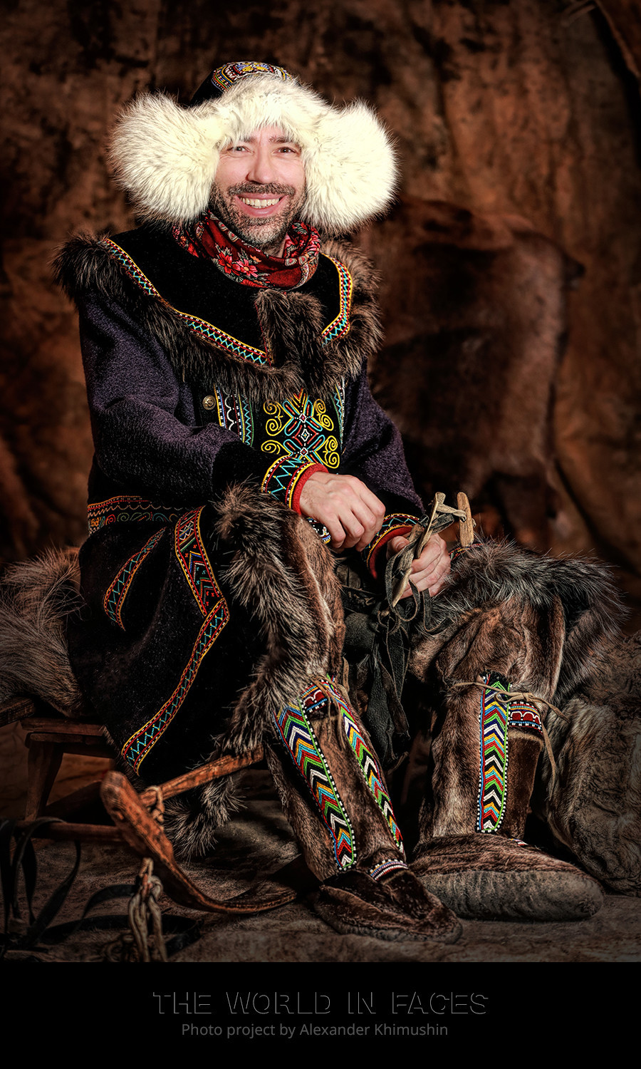 Aleksandr Khimuchin em traje tradicional dolgan