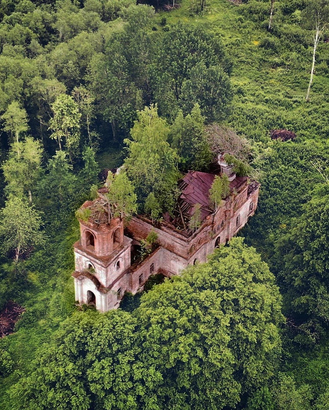 old ruins to visit near me