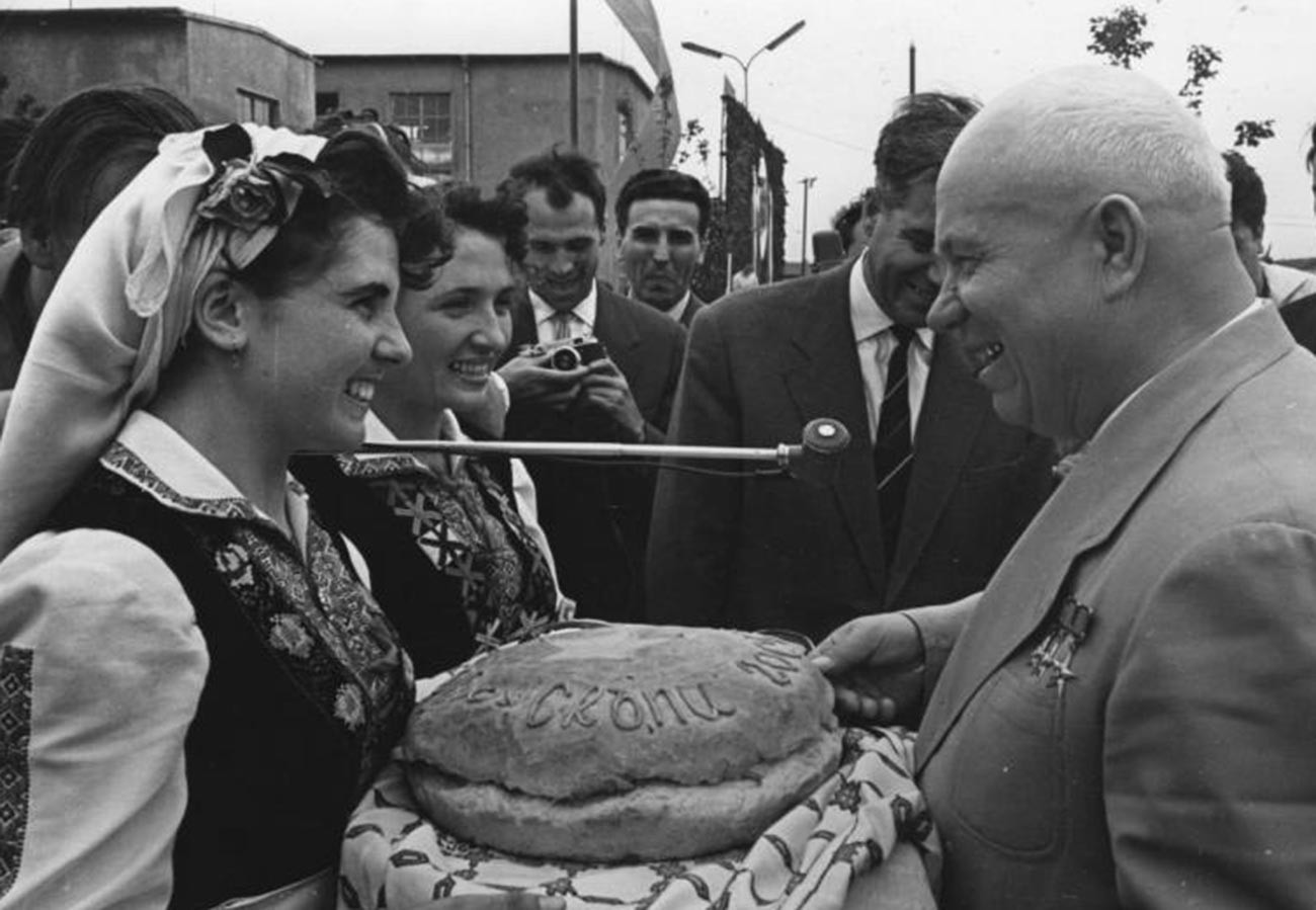 La cerimonia di accoglienza di Khrushchev in Ungheria 