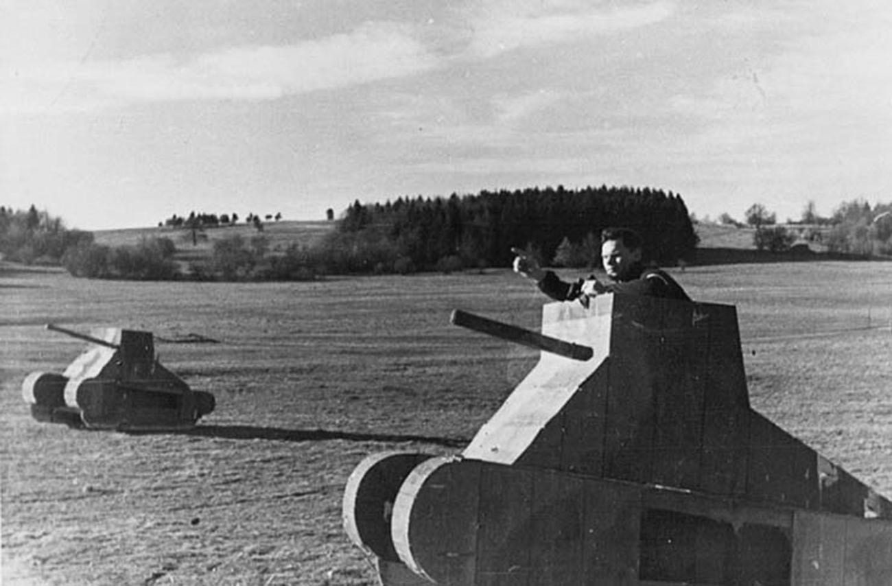 Немачка тенковска школа „Кама“. Обука на тенковима од шперплоче.