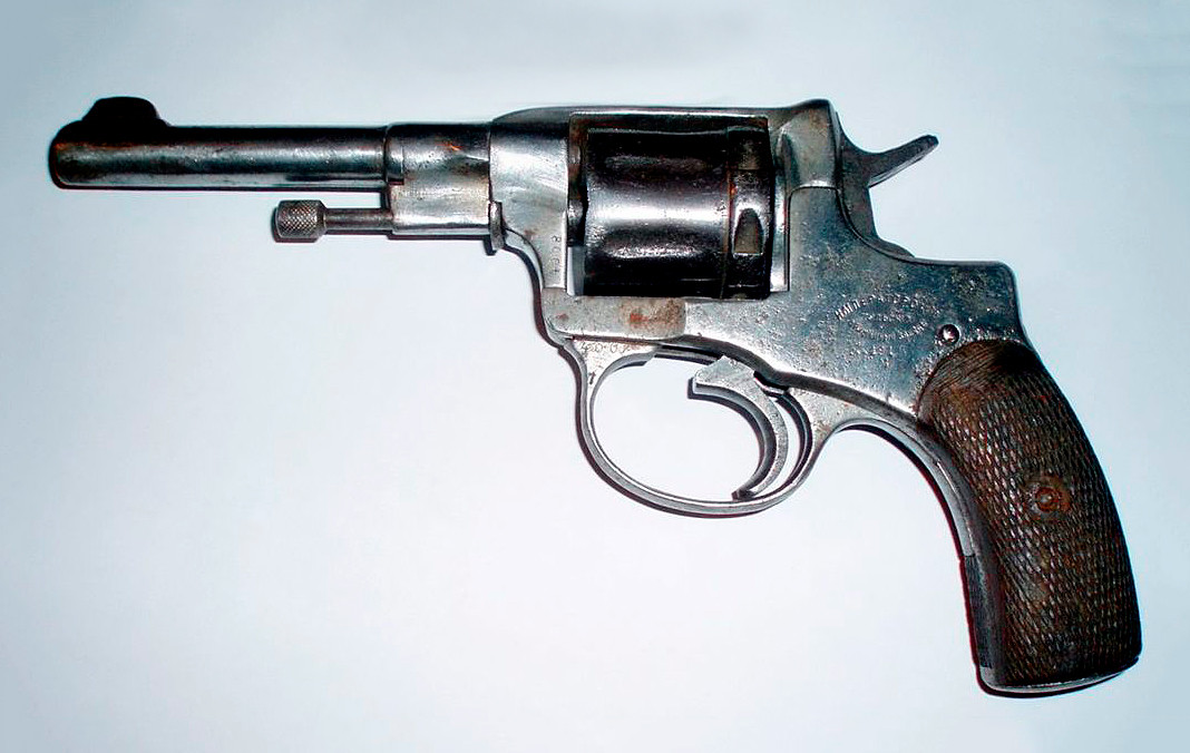 Russian Roulette Before the Pistol - Beachcombing's Bizarre History Blog