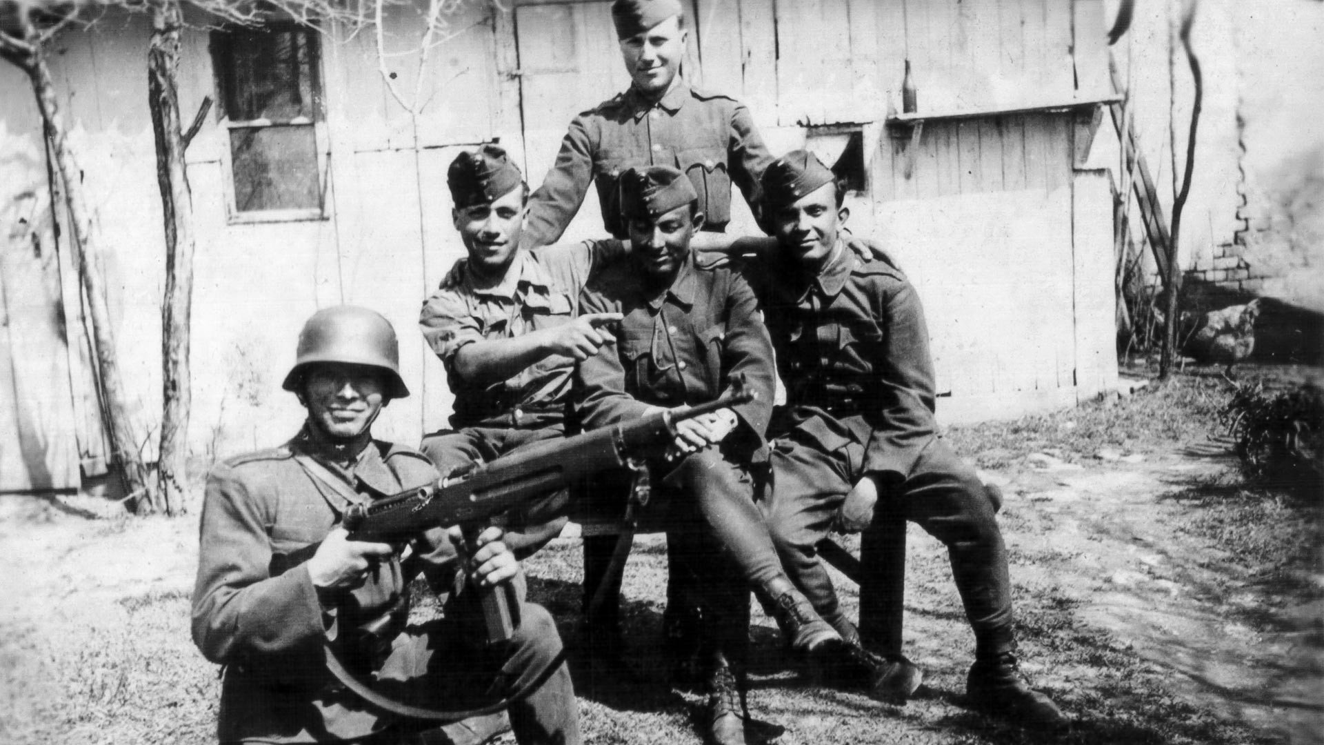 Унгарски войници в Карпатите през 1944 г.