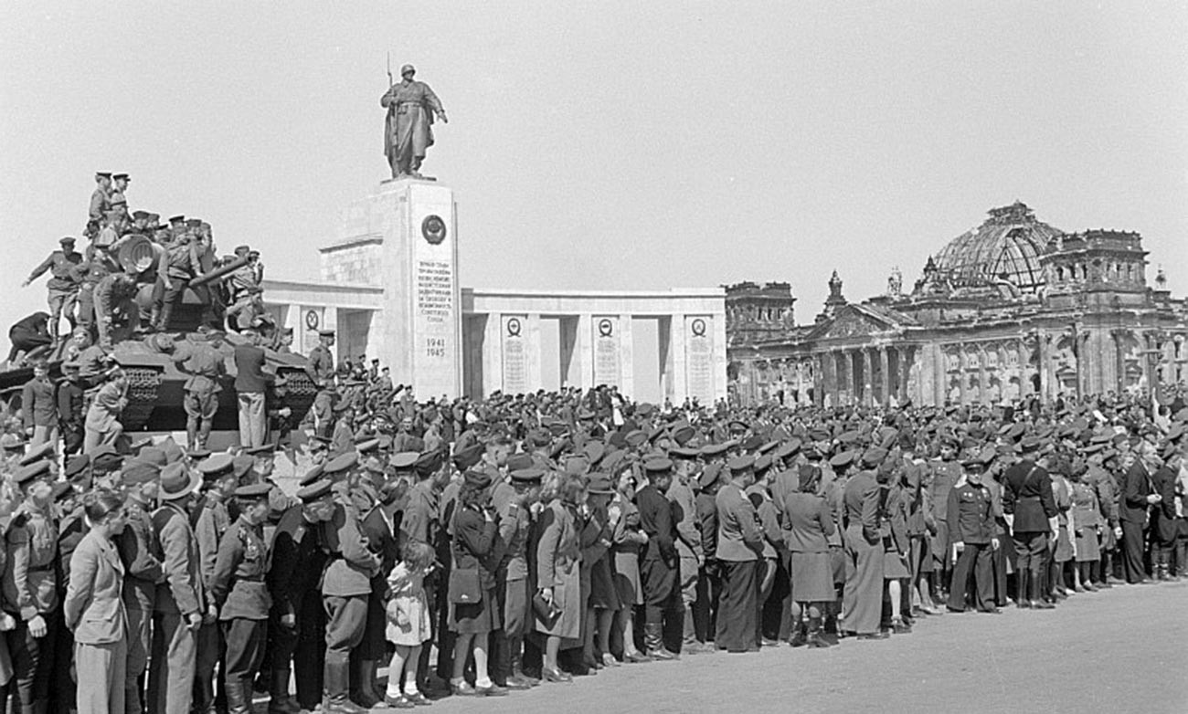 Alliierten-Parade am 8. Mai 1946