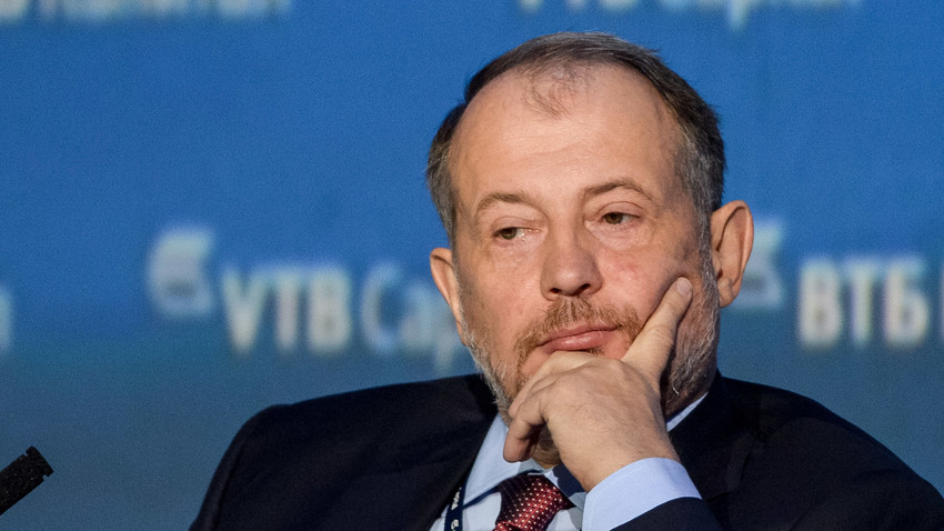 Vládmir Lisin.