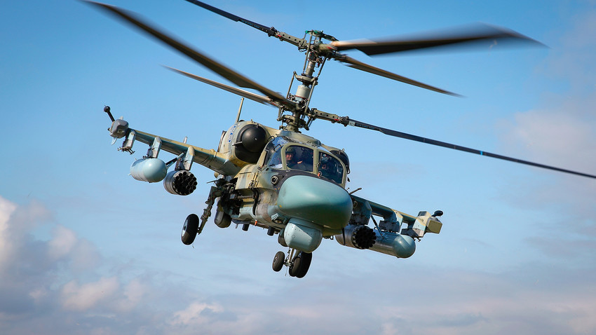 Јуришен хеликоптер Ка-52 „Алигатор“ за време на „Авиадартс-2019“ во Краснодарскиот крај 