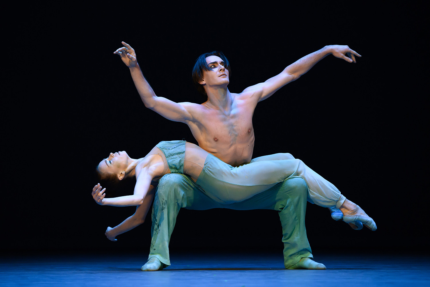 Ekaterina Krysanova, Vladislav Lantratov in the ballet ‘The Ninth Wave’. 

