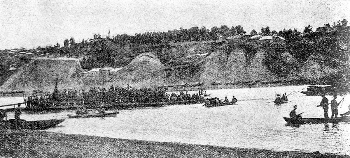 The crossing of the Belaya river by he 25th Rifle Division under Chapayev's command, 1919.